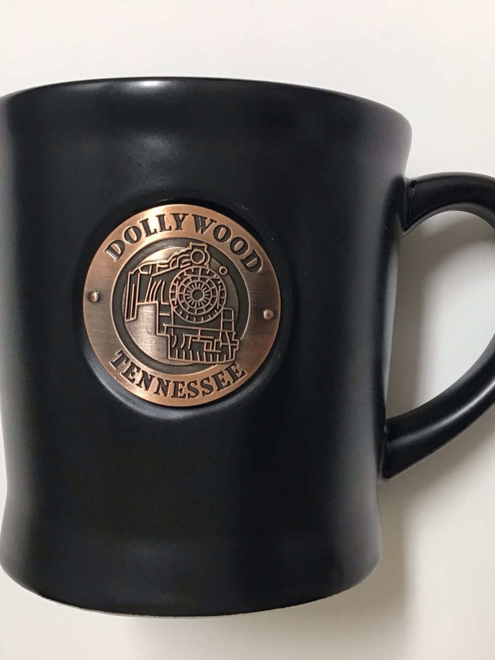 Dollywood Coffee Mug Black Train Engine NEW Copper Plate Inlay Pigeon Forge TN